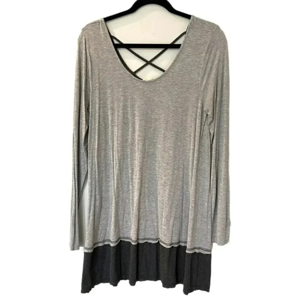 Mystree L oversized gray color block scoop neck‎ tunic